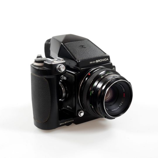 Bronica ETR with Zenzanon PE 75mm f2.8