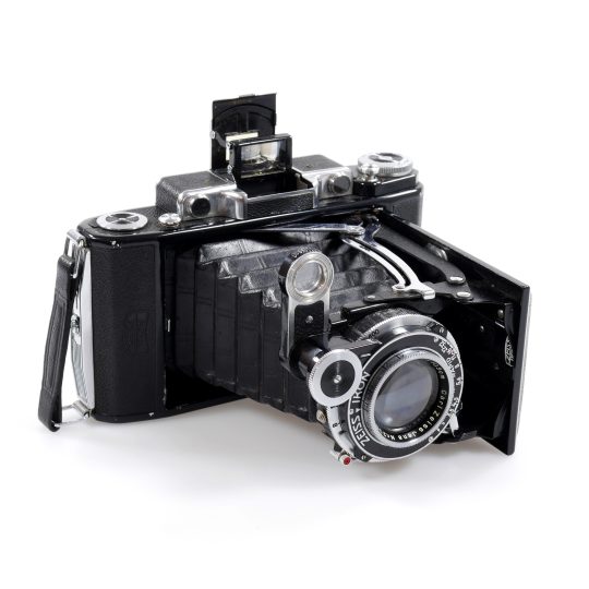 Mamiya RZ67 Pro II with Mamiya Sekor Z 90mm f3.5 – Analogue Cameras